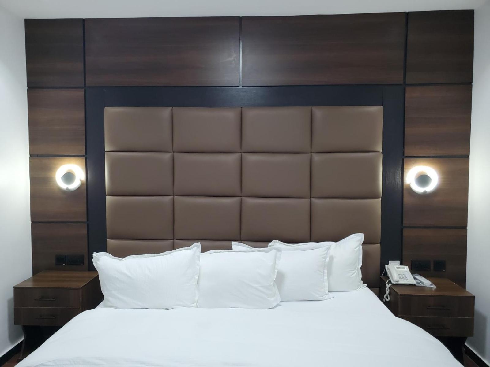 Hotel 35 Embassy Lagos Dış mekan fotoğraf