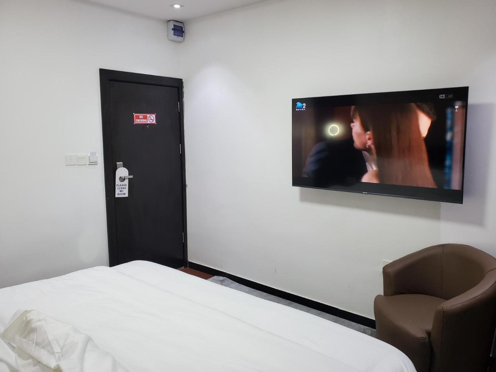 Hotel 35 Embassy Lagos Dış mekan fotoğraf
