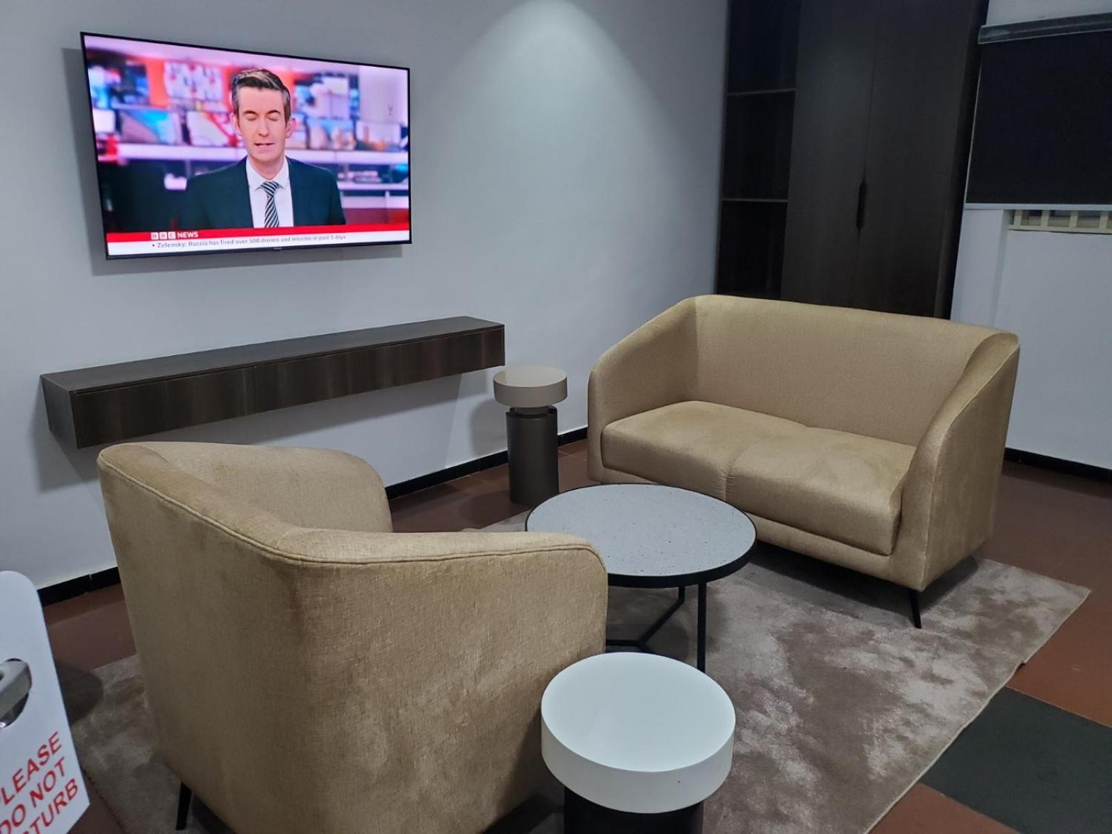 Hotel 35 Embassy Lagos Dış mekan fotoğraf