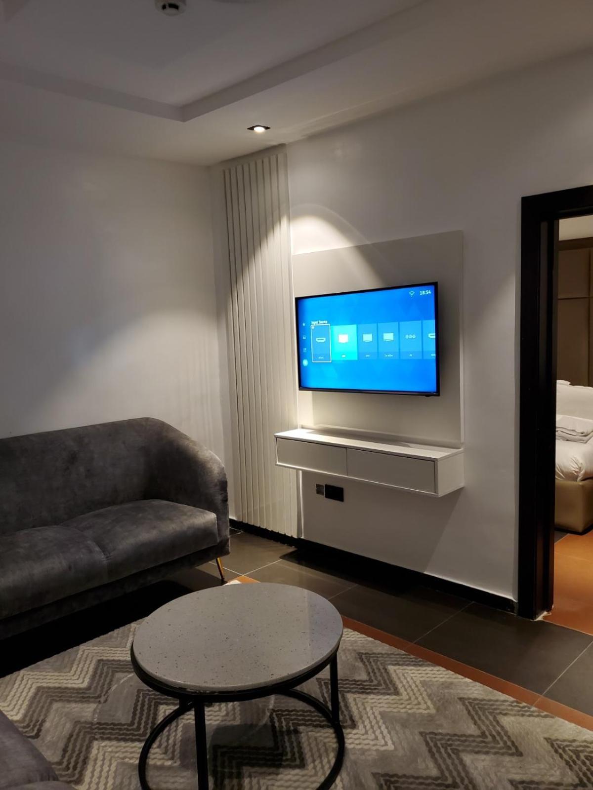 Hotel 35 Embassy Lagos Dış mekan fotoğraf